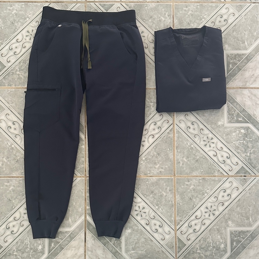 Figs(set) pants and top